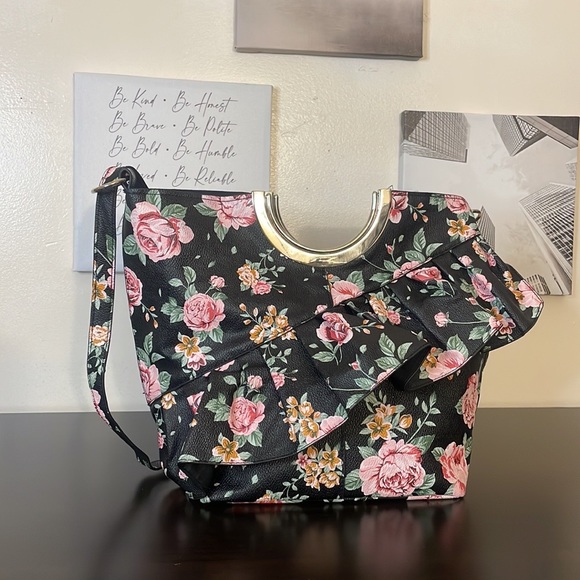 Handbags - Floral Bag ! Handbag and crossbody bag w/adjustable strap